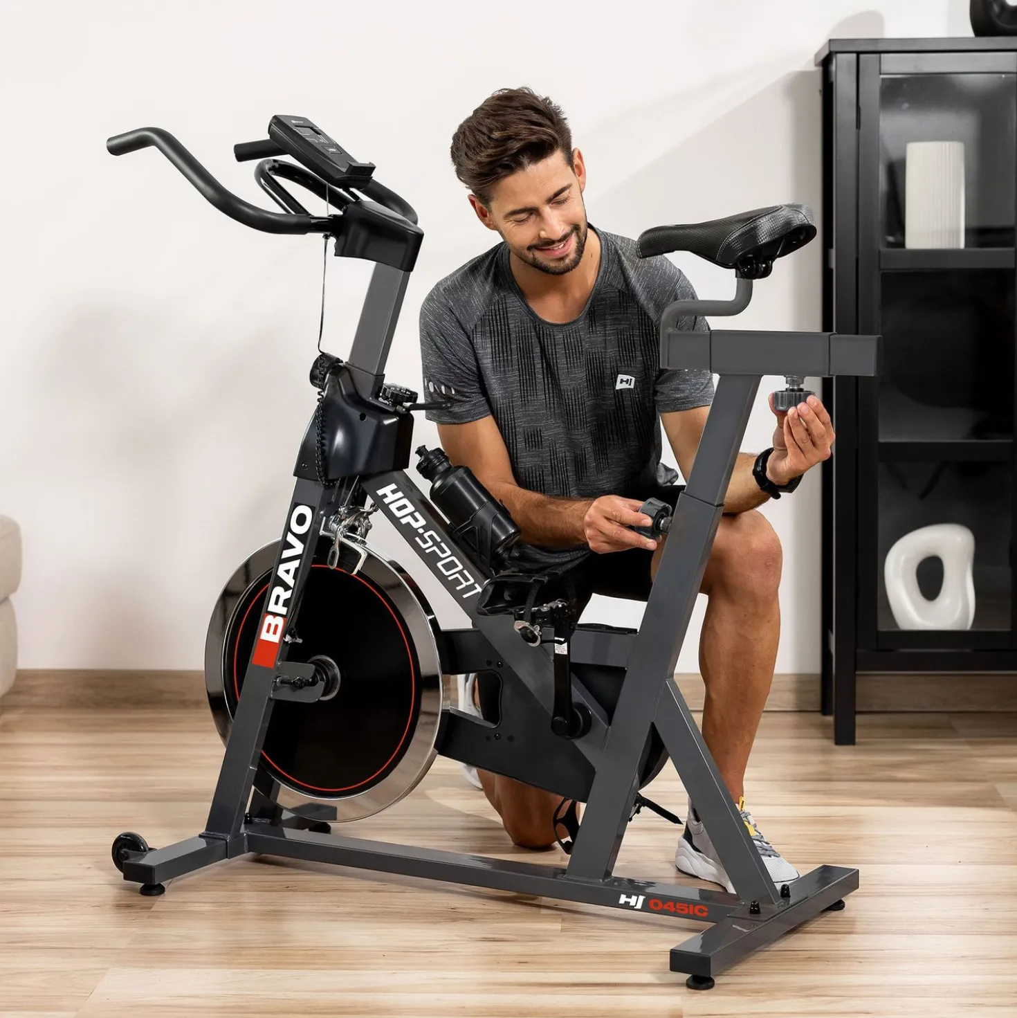 Rower spiningowy Indoor Cycling HS-045IC Bravo czarny