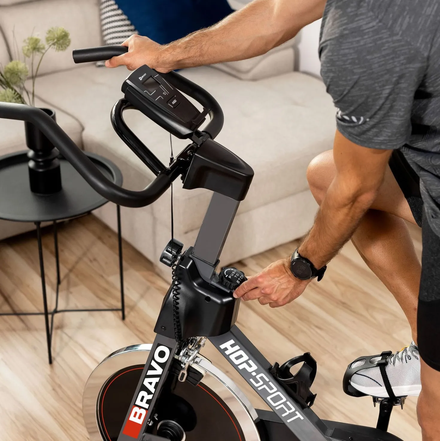 Rower spiningowy Indoor Cycling HS-045IC Bravo czarny